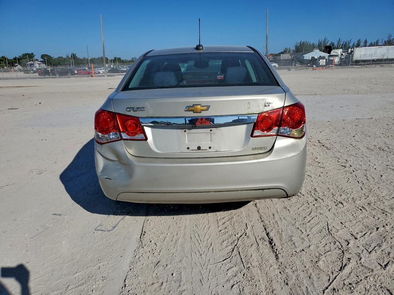 2016 CHEVROLET CRUZE LIMITED LT photo 6