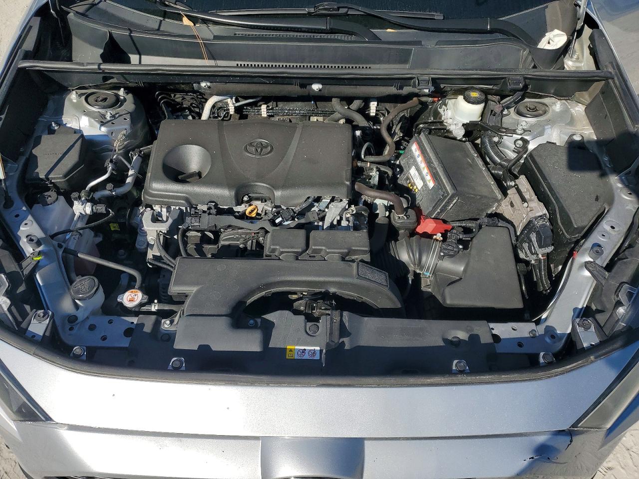 2021 TOYOTA RAV4 LE photo 23