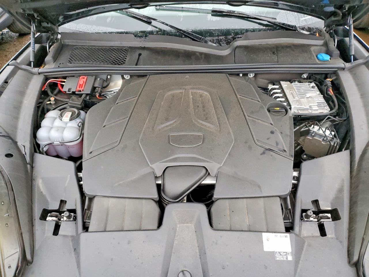 2024 PORSCHE CAYENNE photo 12