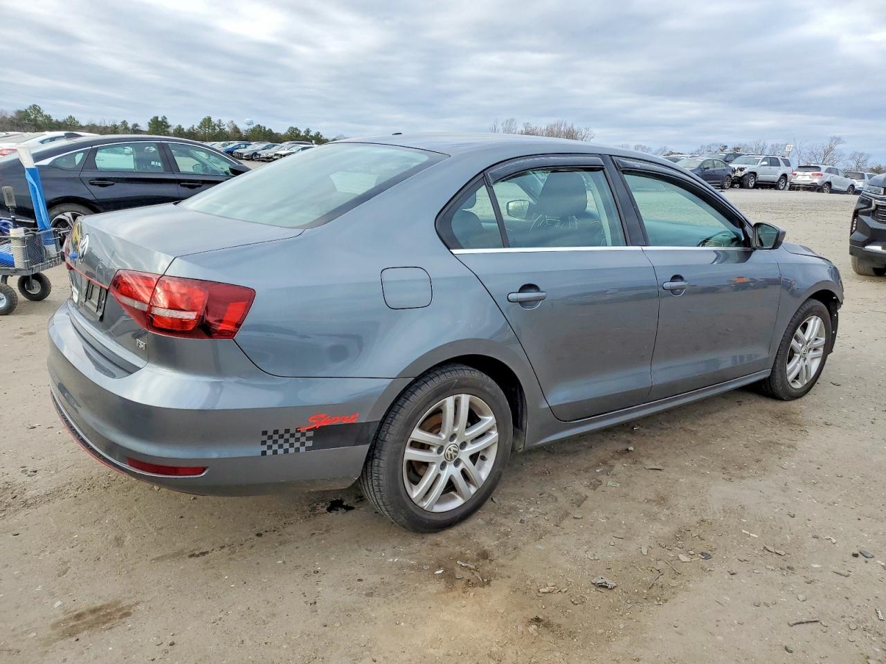 2017 VOLKSWAGEN JETTA S photo 3