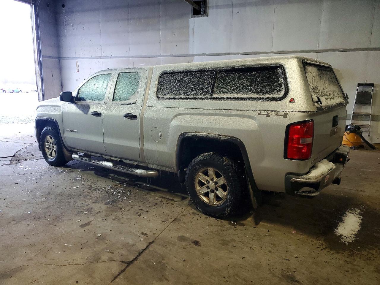 2014 GMC SIERRA K1500 photo 2