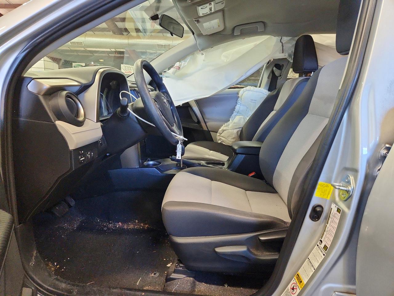 2013 TOYOTA RAV4 LE photo 7