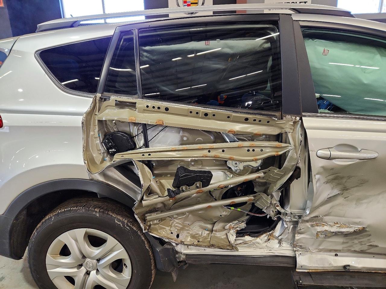 2013 TOYOTA RAV4 LE photo 11