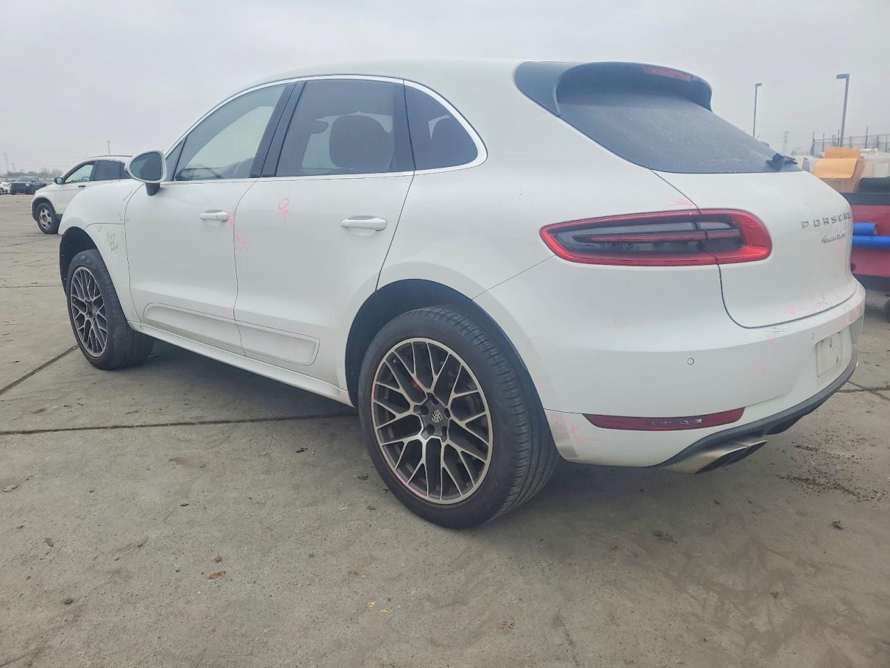 2015 PORSCHE MACAN TURBO photo 3