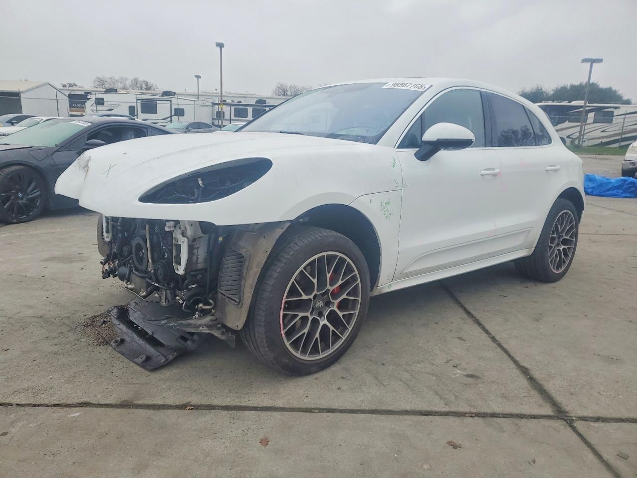 2015 PORSCHE MACAN