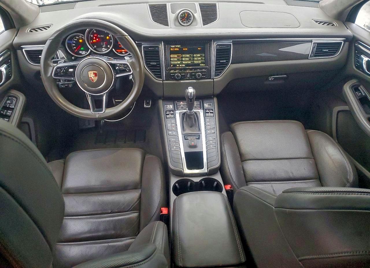 2015 PORSCHE MACAN TURBO photo 15