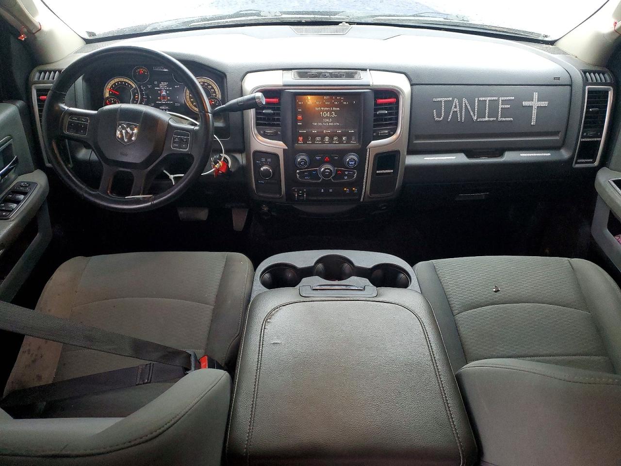 2016 RAM 2500 SLT photo 15