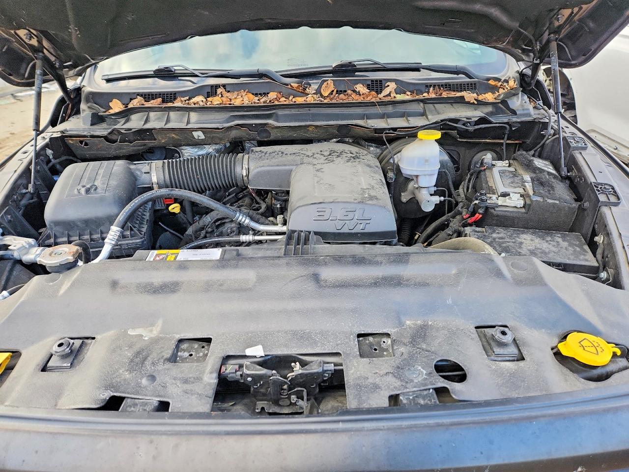 2022 RAM 1500 CLASSIC SLT photo 11