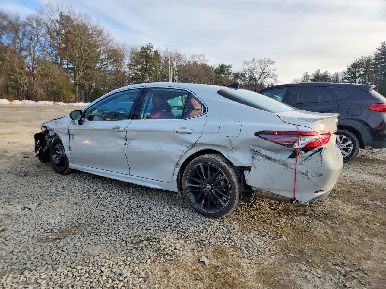 2022 TOYOTA CAMRY XSE photo 2