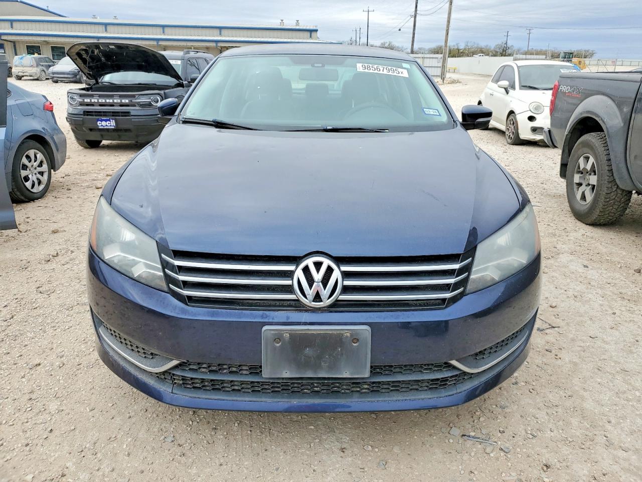 2014 VOLKSWAGEN PASSAT S photo 9