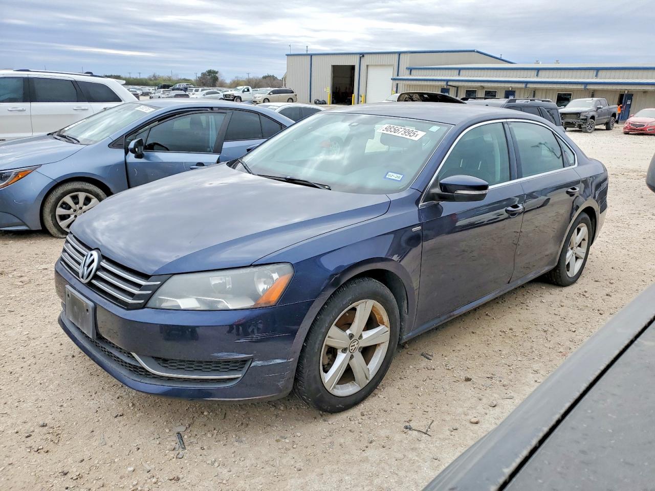 2014 VOLKSWAGEN PASSAT