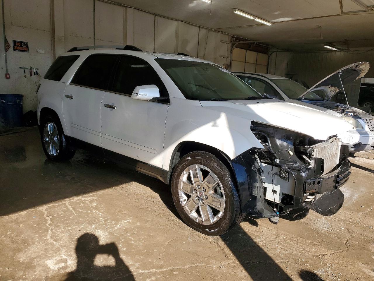 2017 GMC ACADIA LIMITED SLT-2 photo 4