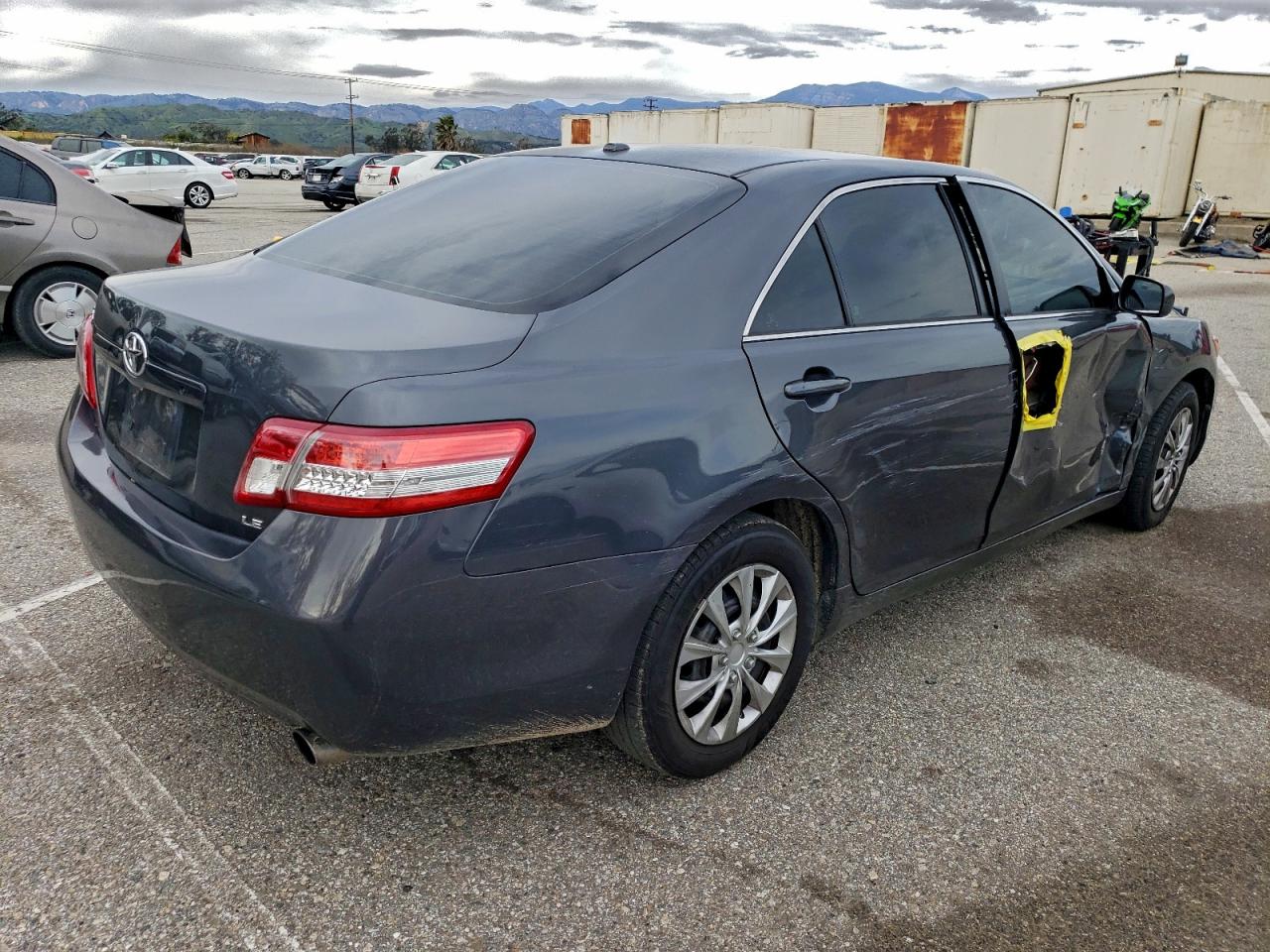 2010 TOYOTA CAMRY BASE photo 3