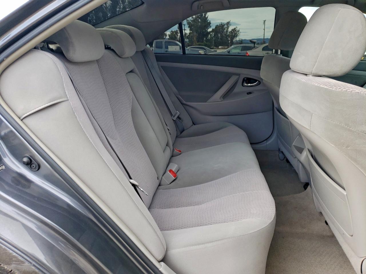 2010 TOYOTA CAMRY BASE photo 10