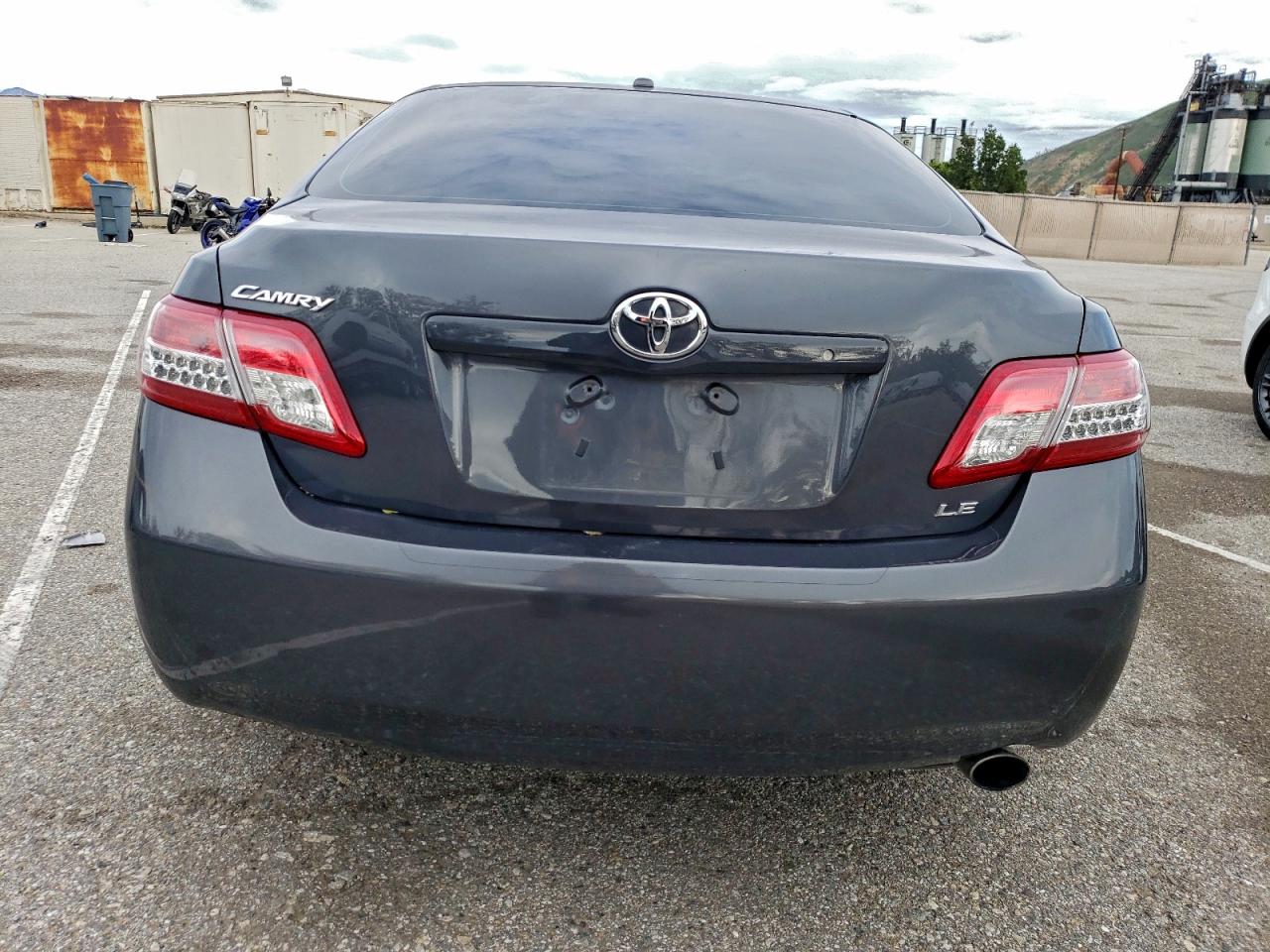 2010 TOYOTA CAMRY BASE photo 6