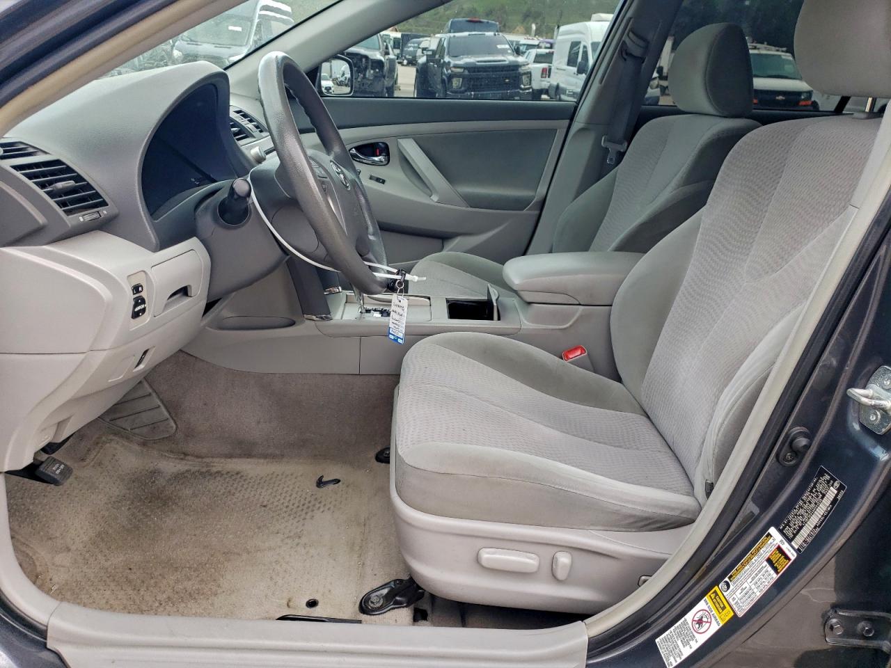 2010 TOYOTA CAMRY BASE photo 7
