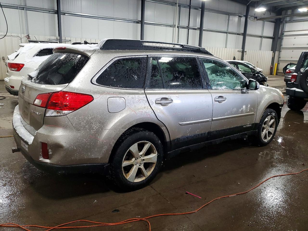 2014 SUBARU OUTBACK 2.5I PREMIUM photo 3