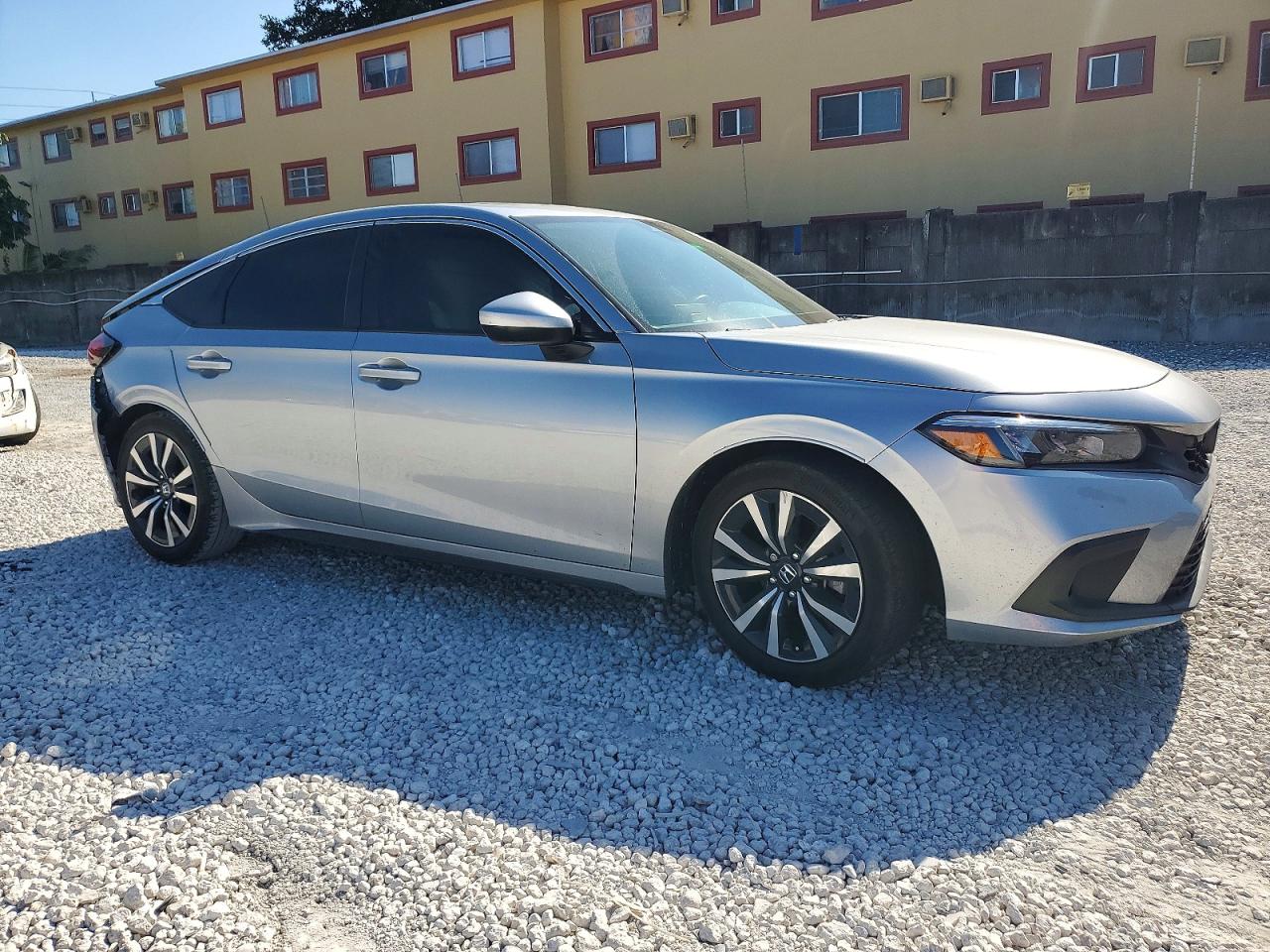 2024 HONDA CIVIC EXL photo 4