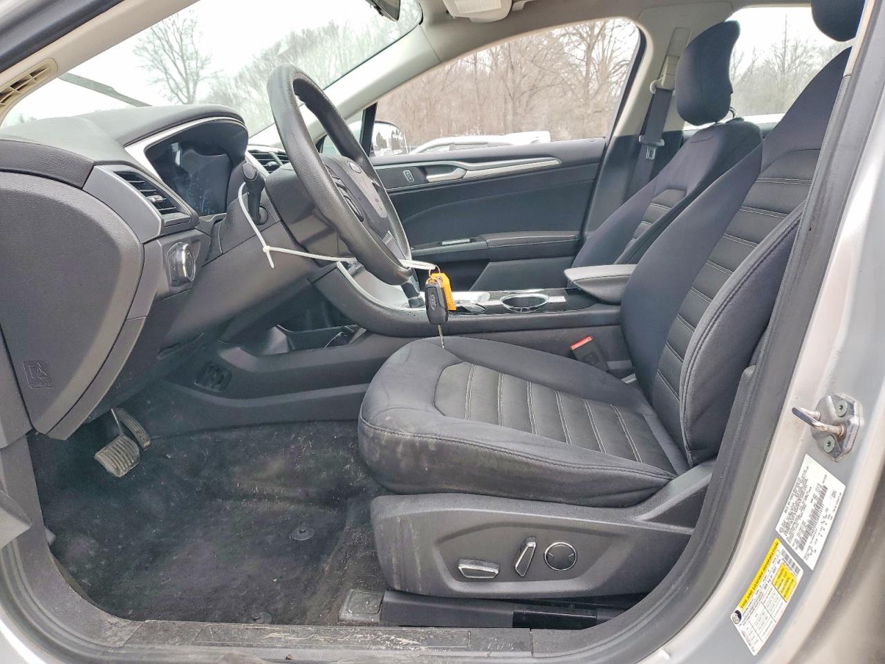 2013 FORD FUSION SE photo 7