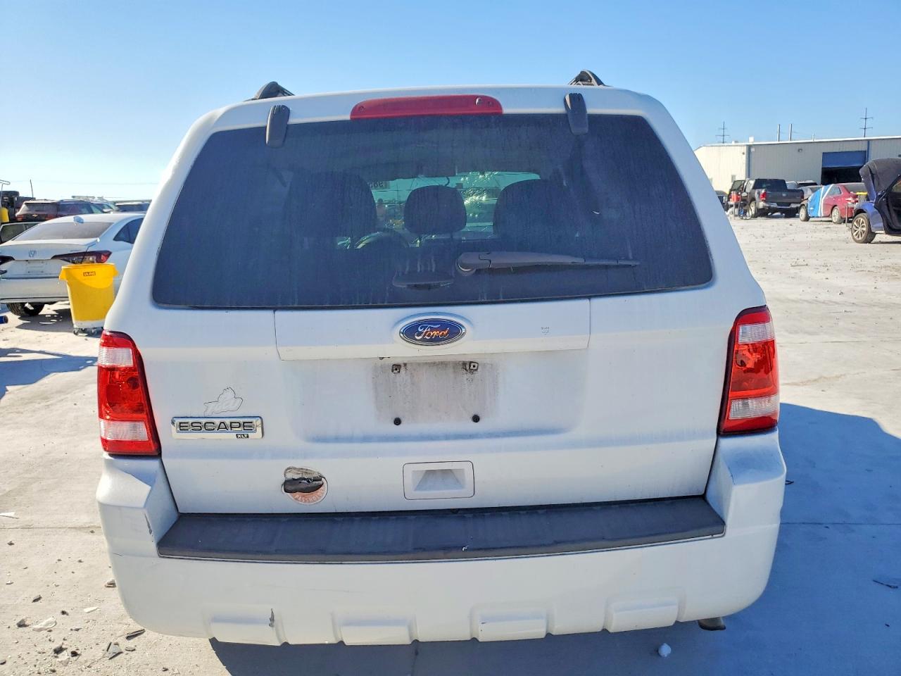 2011 FORD ESCAPE XLT photo 6
