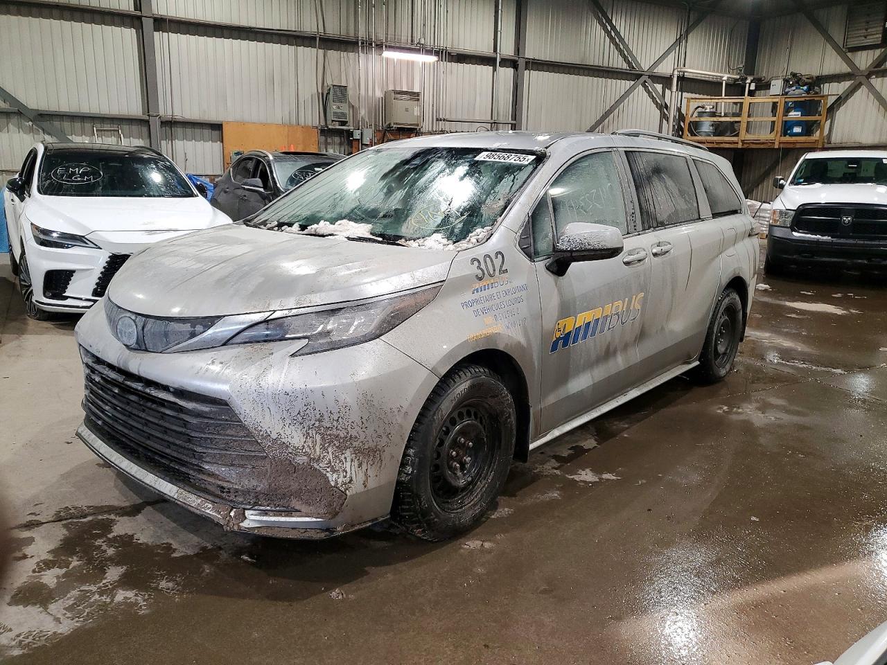 2022 TOYOTA SIENNA