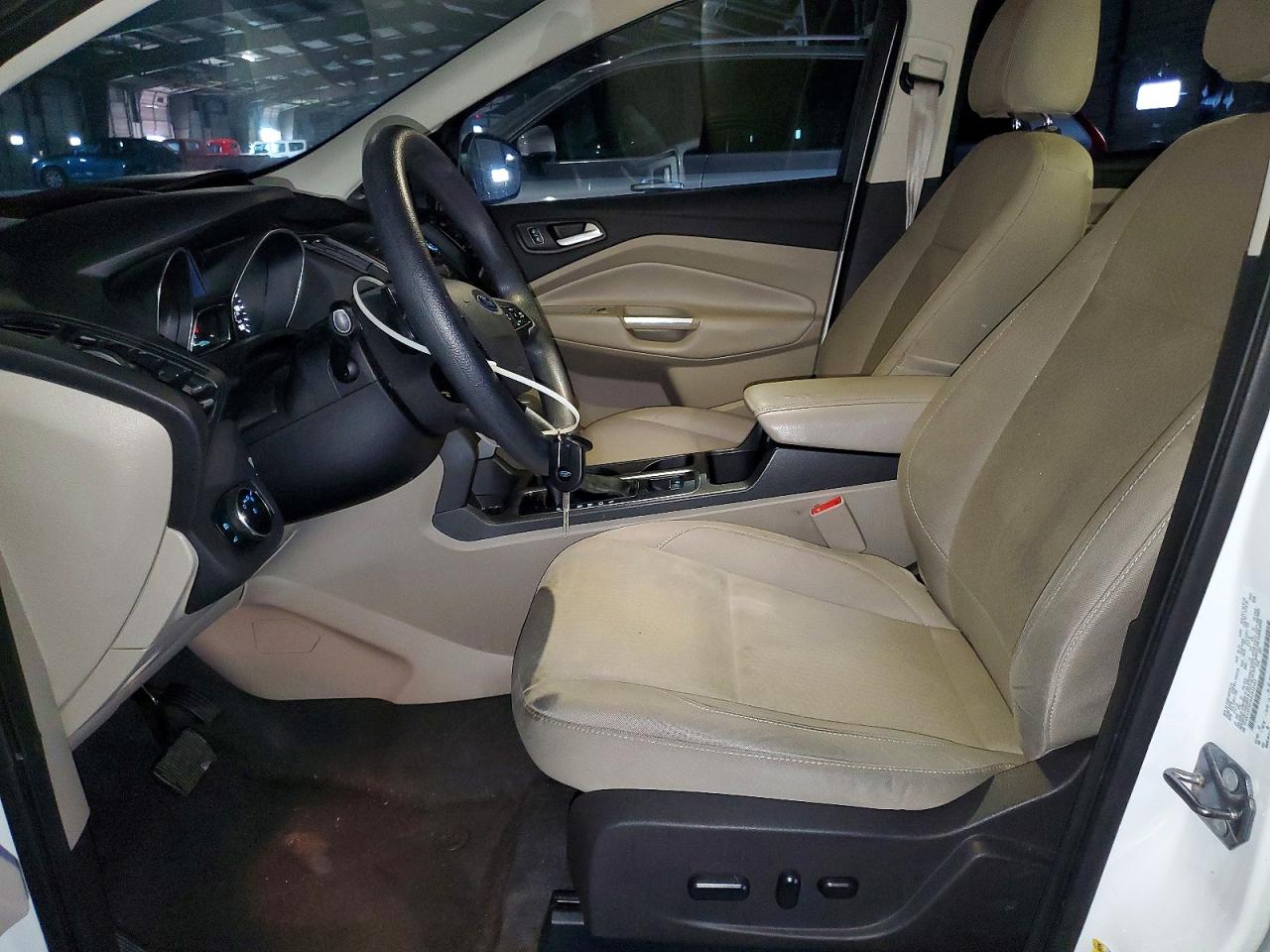 2017 FORD ESCAPE SE photo 13