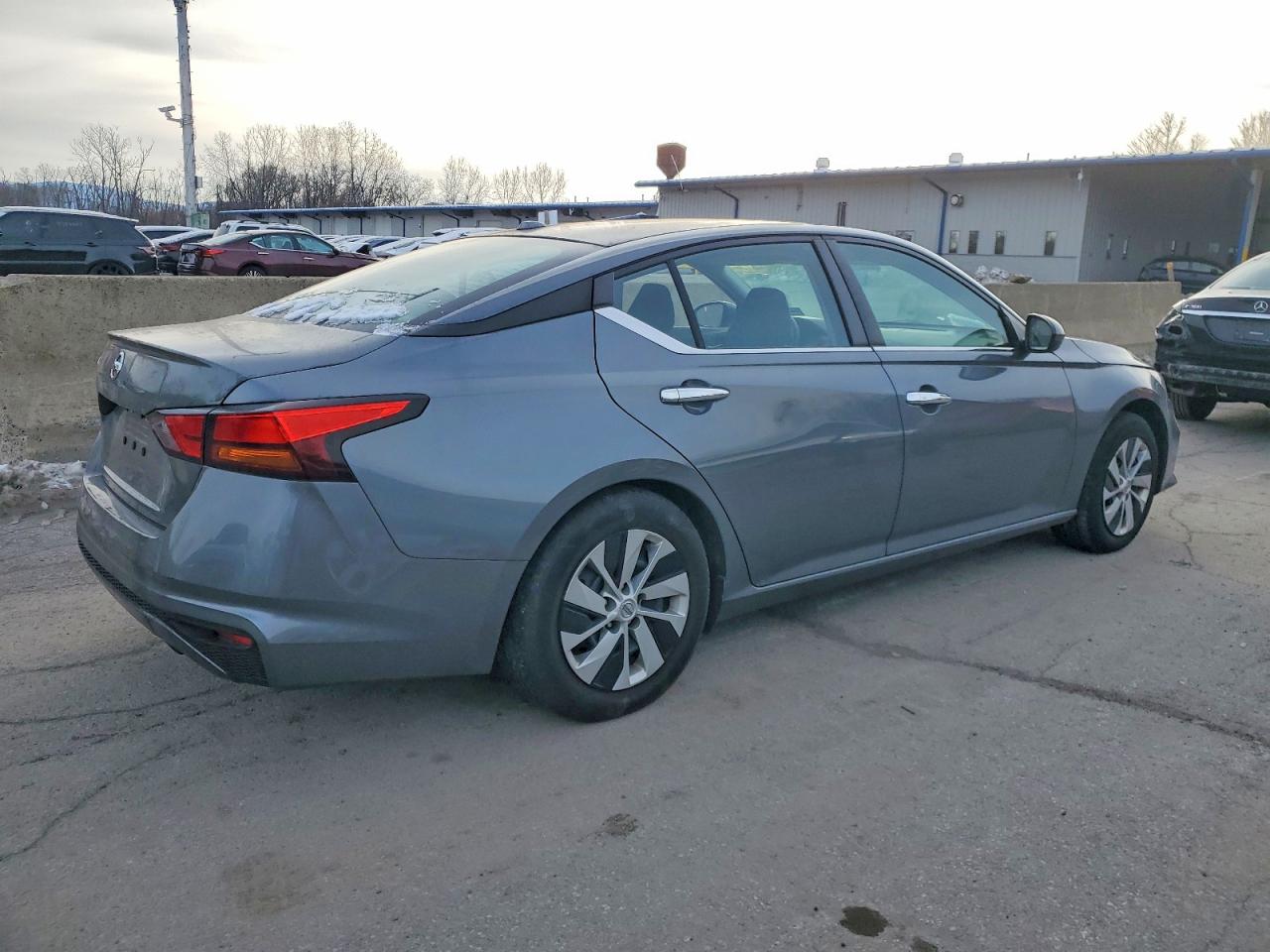2019 NISSAN ALTIMA S photo 5