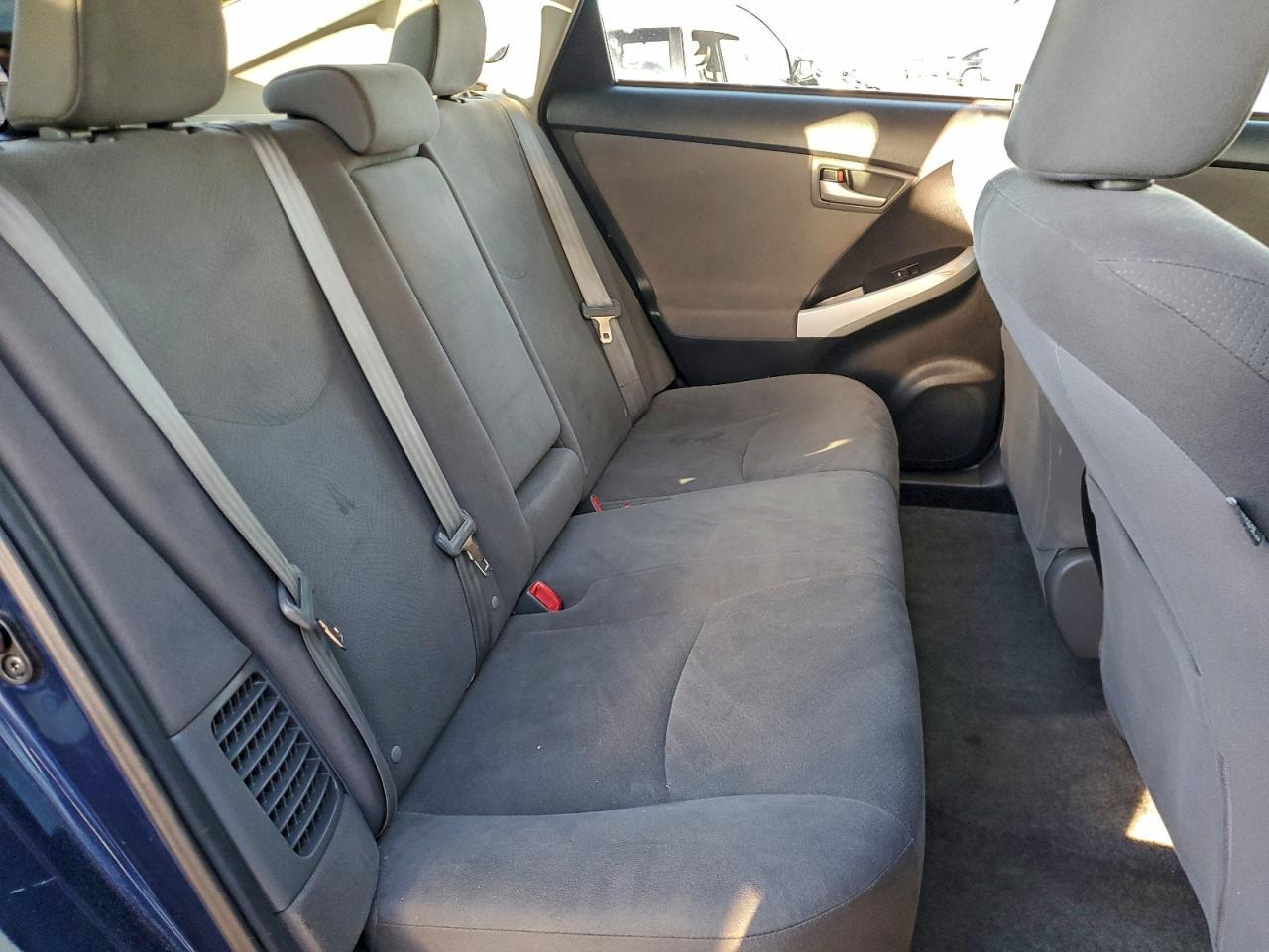 2013 TOYOTA PRIUS photo 10