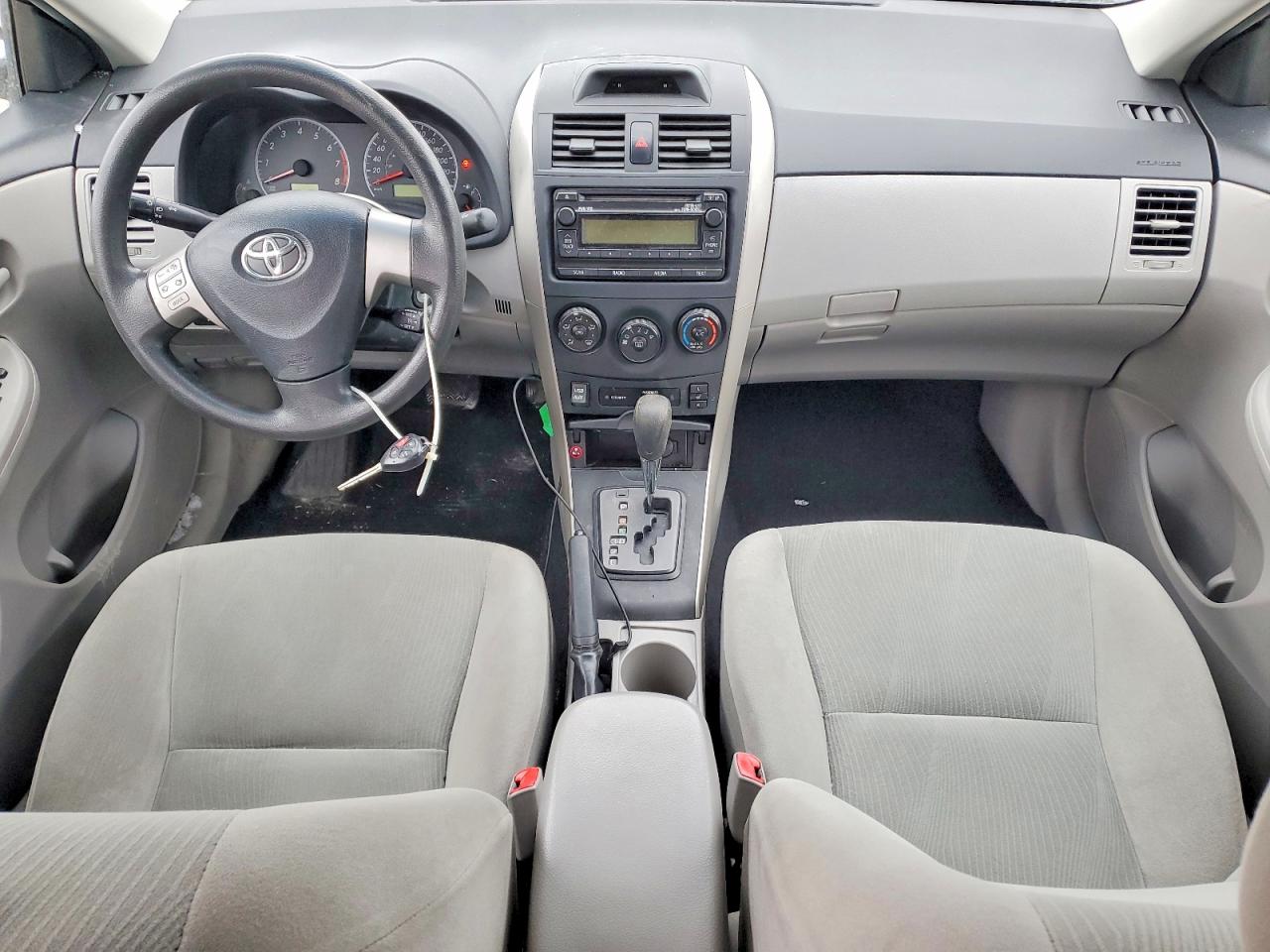 2013 TOYOTA COROLLA BASE photo 8