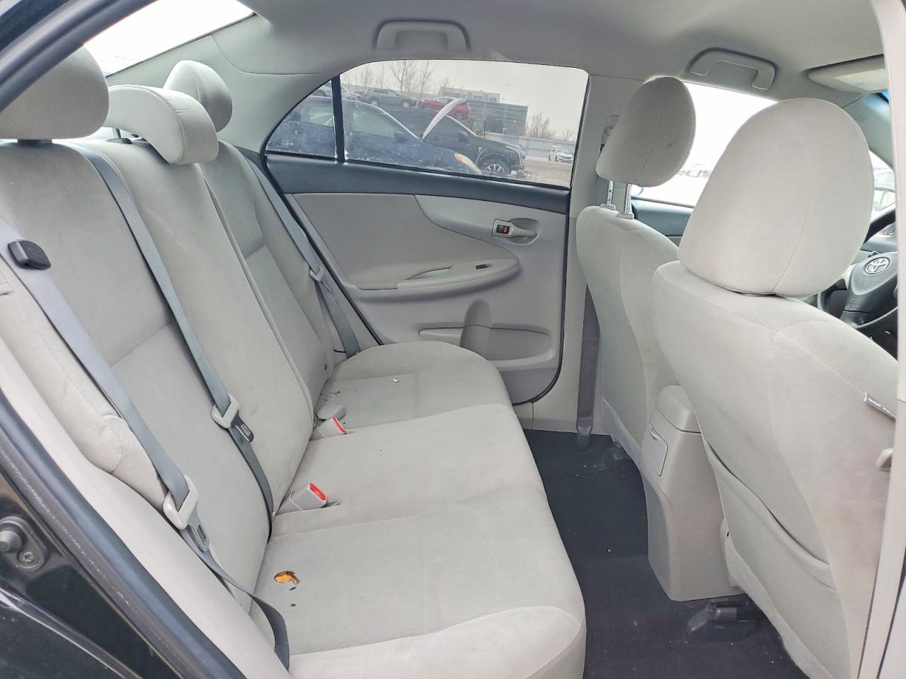 2013 TOYOTA COROLLA BASE photo 10