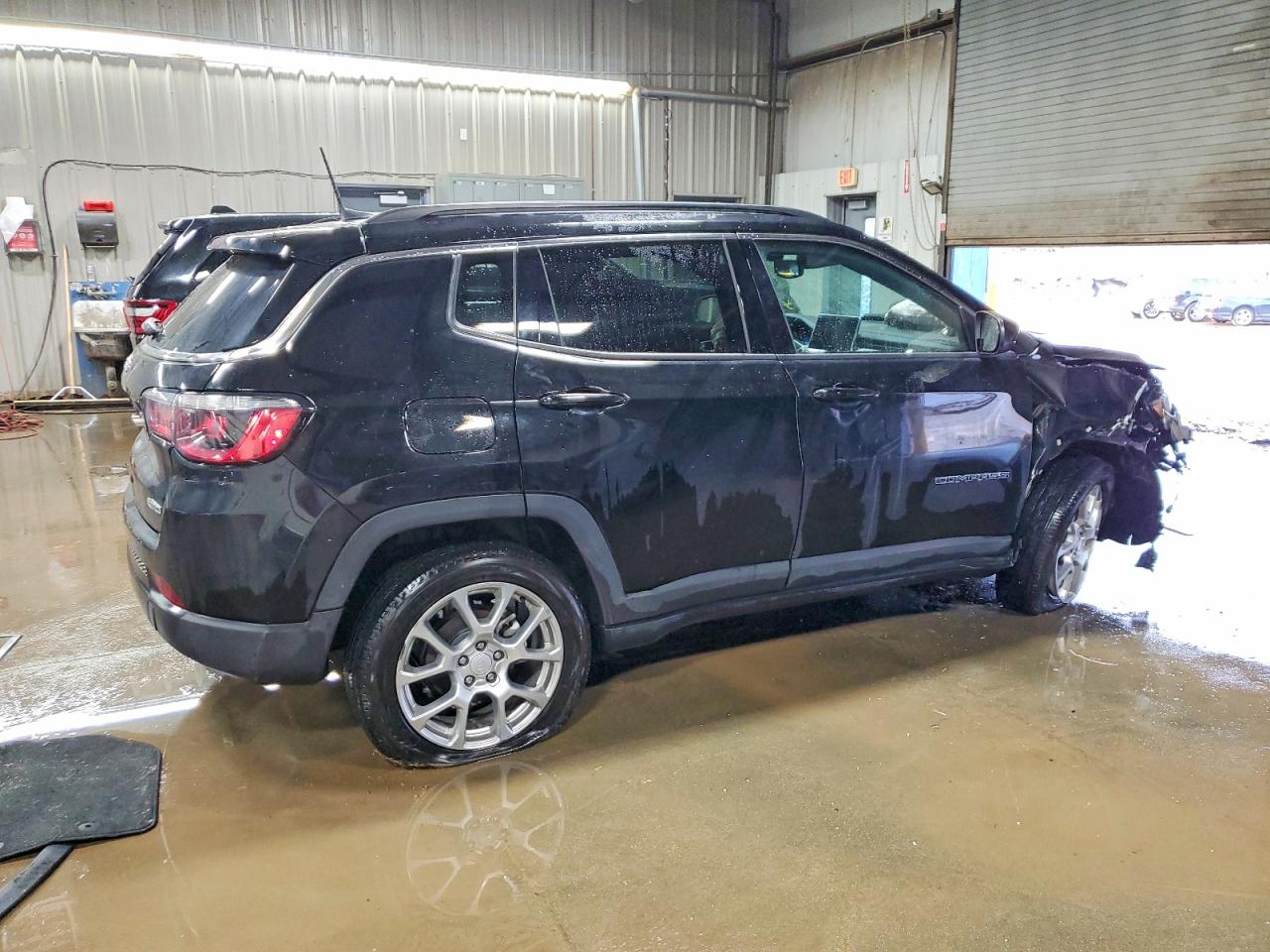 2024 JEEP COMPASS LATITUDE LUX photo 3