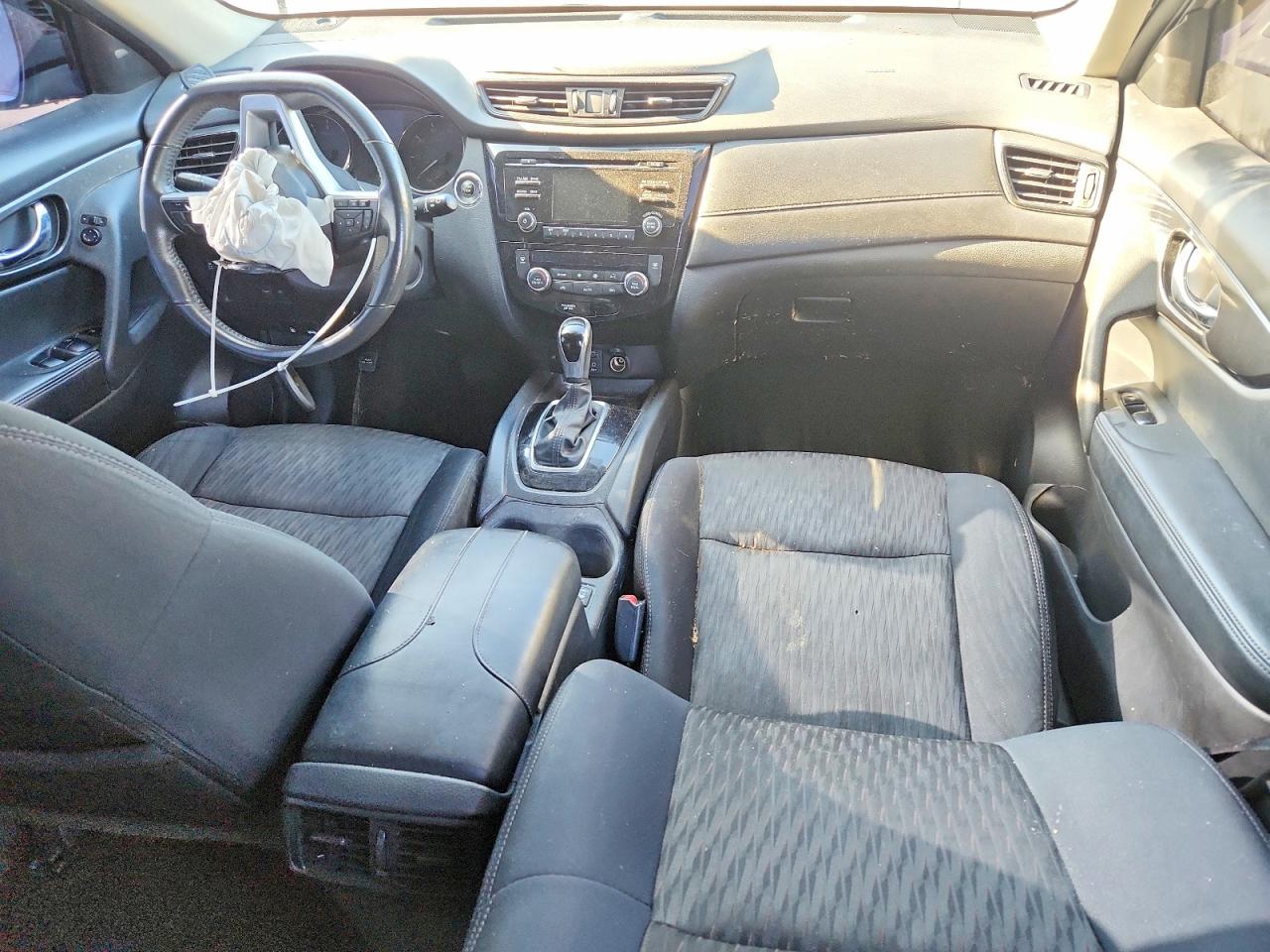 2017 NISSAN ROGUE SV photo 8