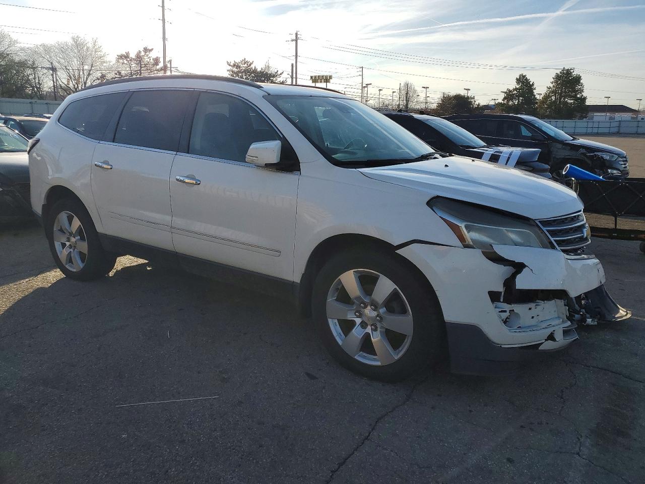 2014 CHEVROLET TRAVERSE LTZ photo 4