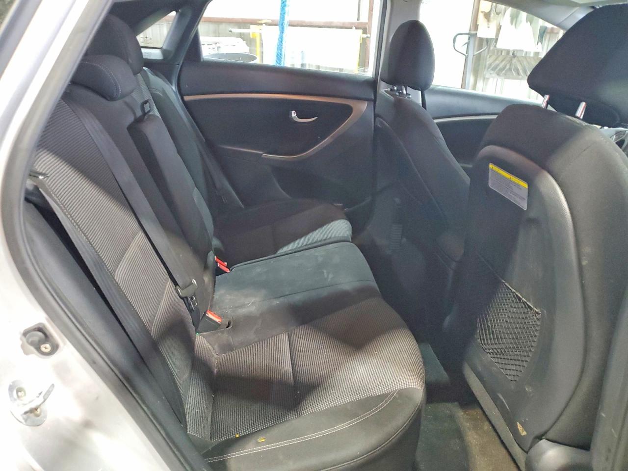 2016 HYUNDAI ELANTRA GT BASE photo 19