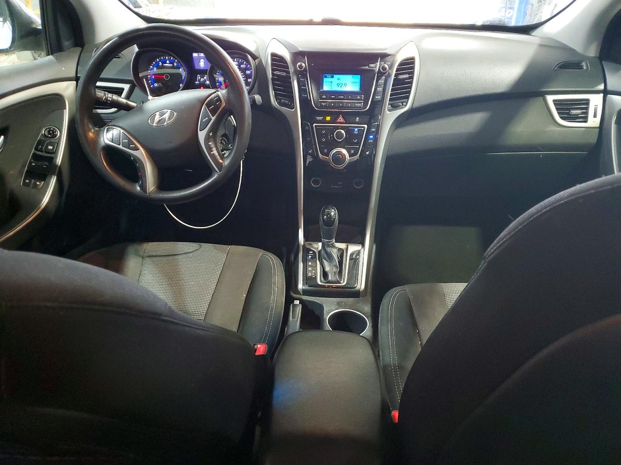 2016 HYUNDAI ELANTRA GT BASE photo 15