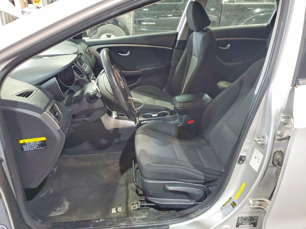 2016 HYUNDAI ELANTRA GT BASE photo 13