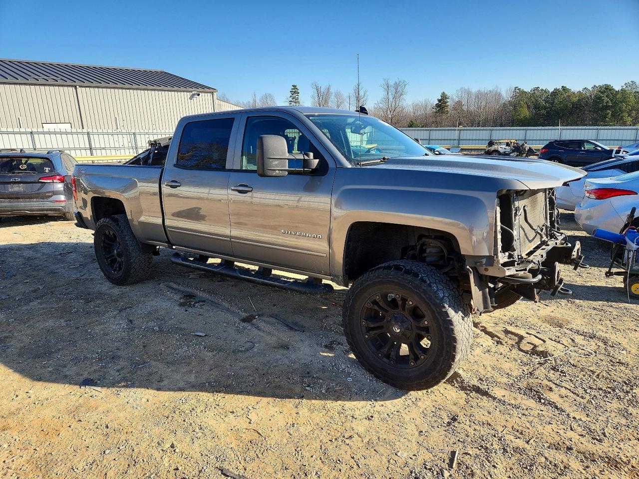 2017 CHEVROLET SILVERADO K1500 LT photo 4