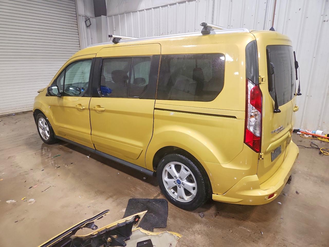 2015 FORD TRANSIT CONNECT XLT photo 2