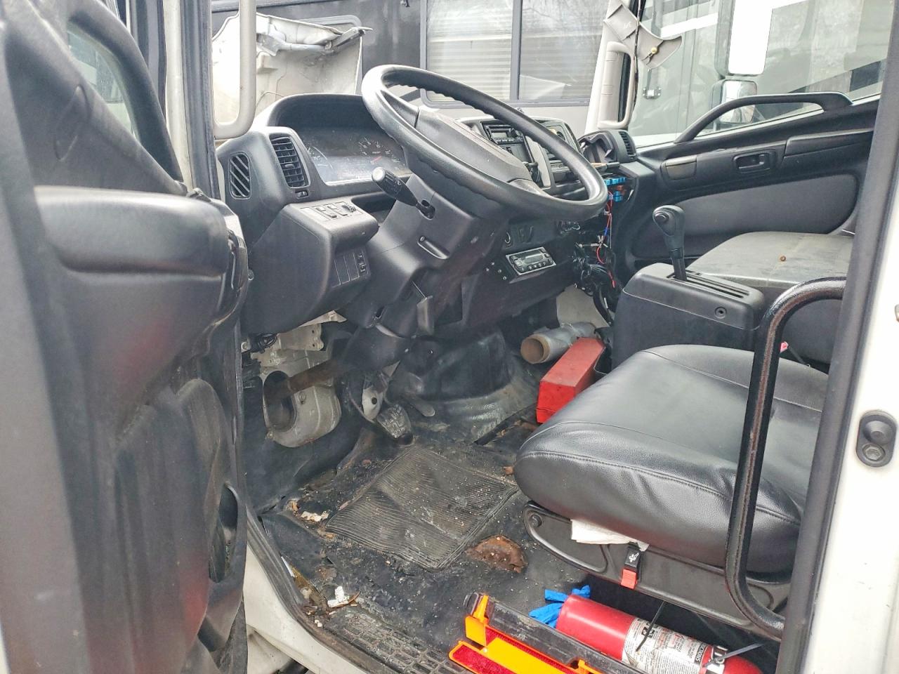 2020 HINO 268A REFRIGERATED BOX TRUCK photo 8