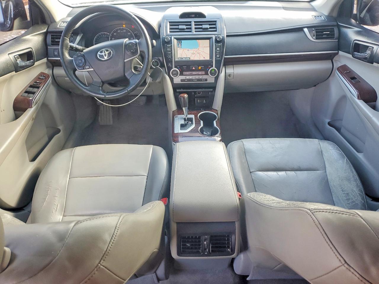 2012 TOYOTA CAMRY SE photo 15