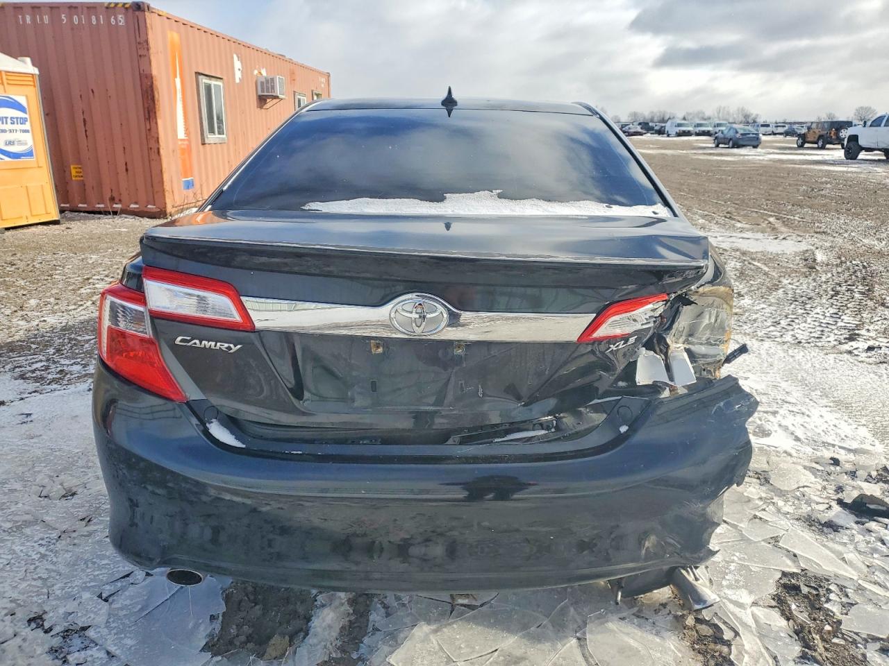 2012 TOYOTA CAMRY SE photo 11