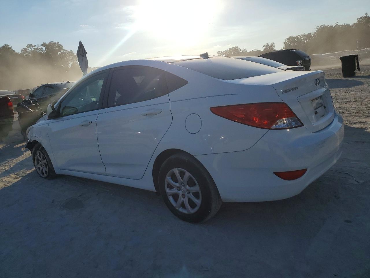 2014 HYUNDAI ACCENT GLS photo 3