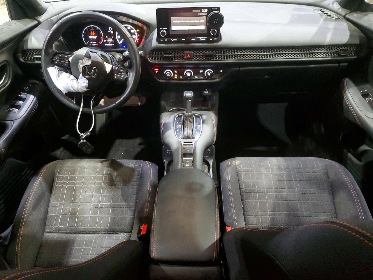 2024 HONDA HR-V SPORT photo 8