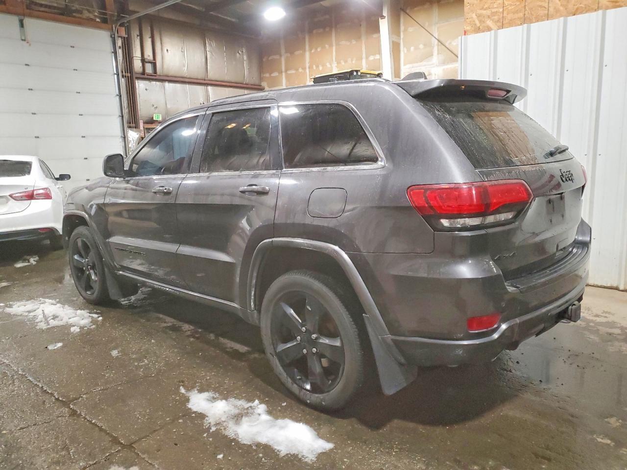 2015 JEEP GRAND CHEROKEE LAREDO photo 2