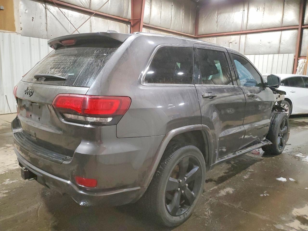 2015 JEEP GRAND CHEROKEE LAREDO photo 3