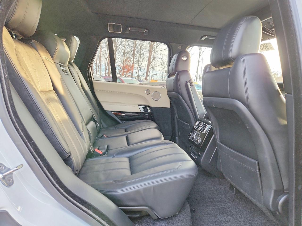 2016 LAND ROVER RANGE ROVER SUPERCHARGED photo 11