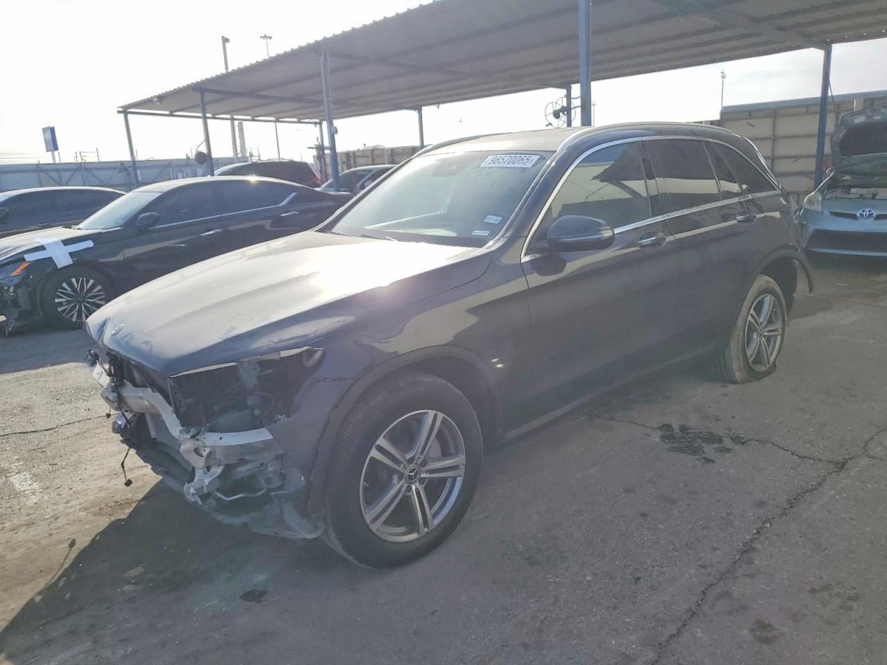 2022 MERCEDES-BENZ GLC