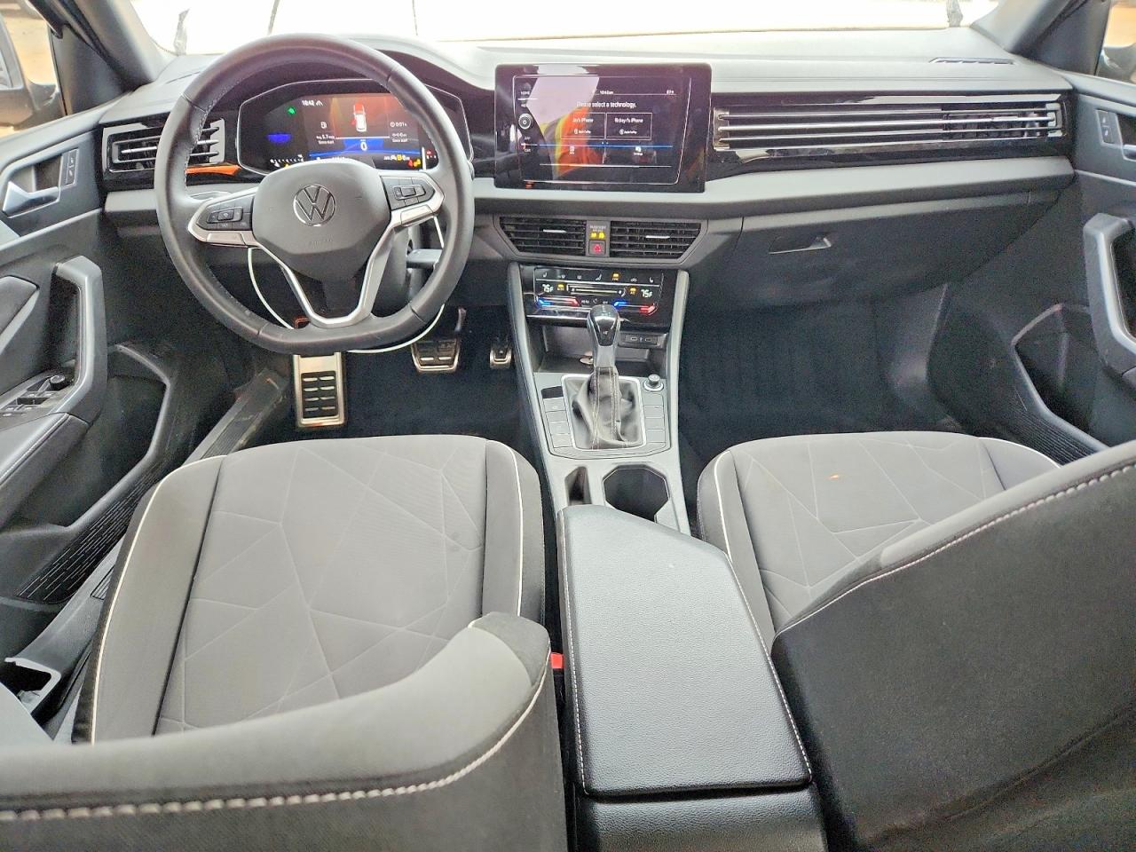2025 VOLKSWAGEN JETTA SPORT photo 8