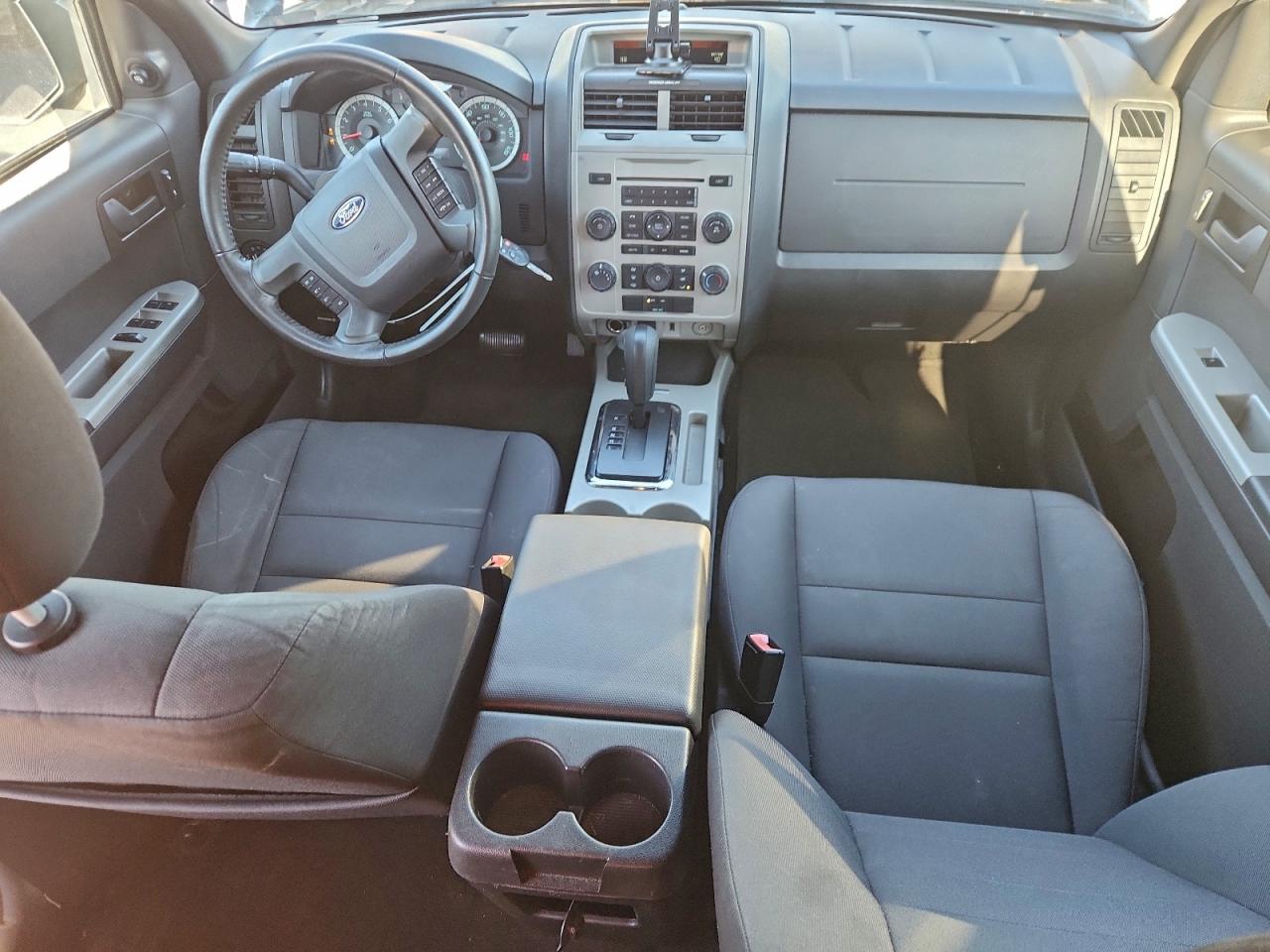 2012 FORD ESCAPE XLT photo 8