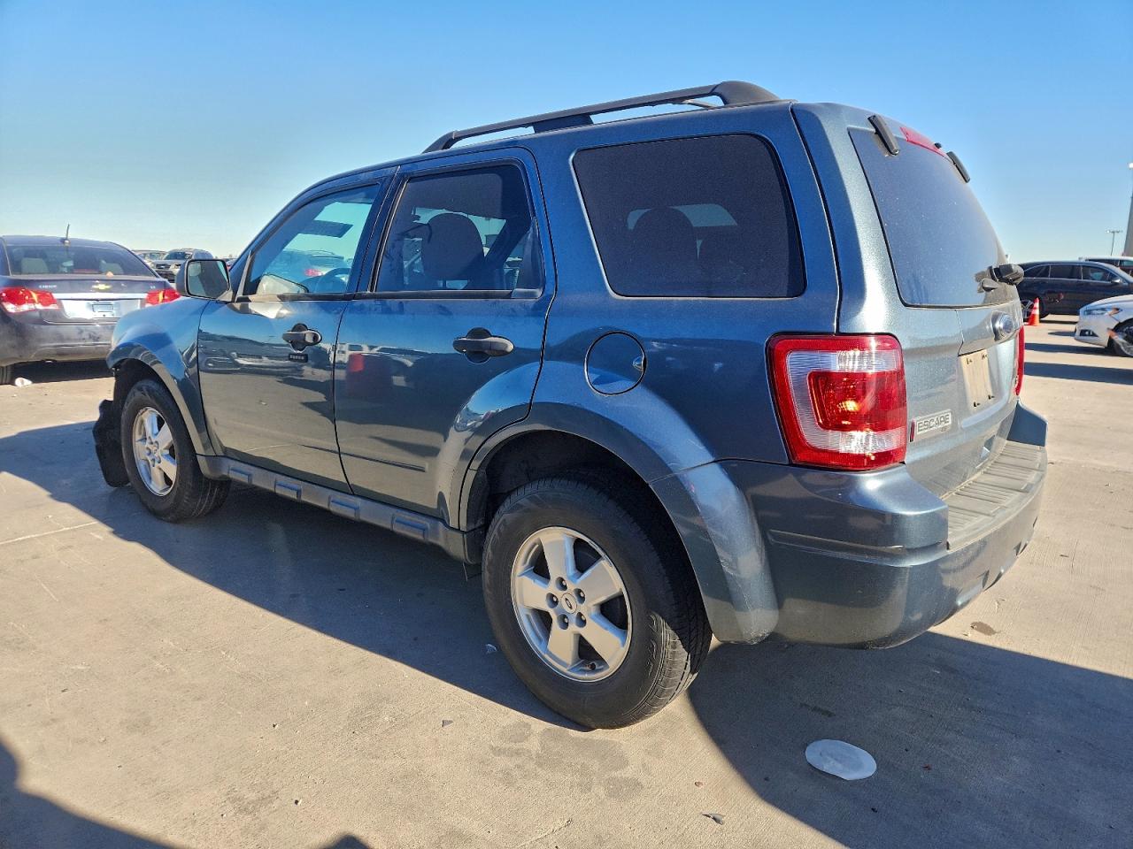 2012 FORD ESCAPE XLT photo 2